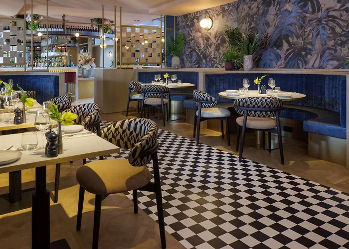 Hilton Garden Centre