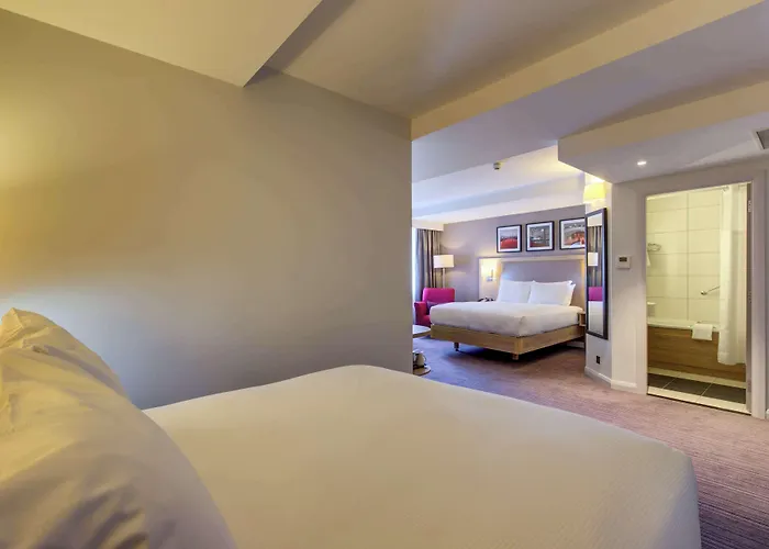 Hilton Garden Centre Hotel 4*