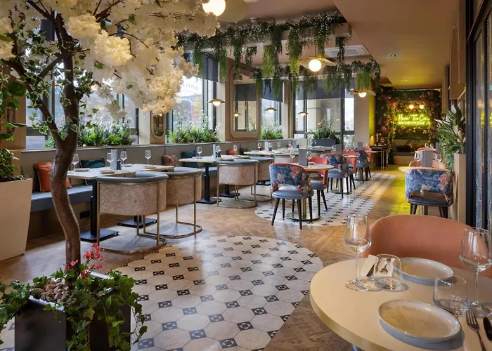 Hilton Garden Centre