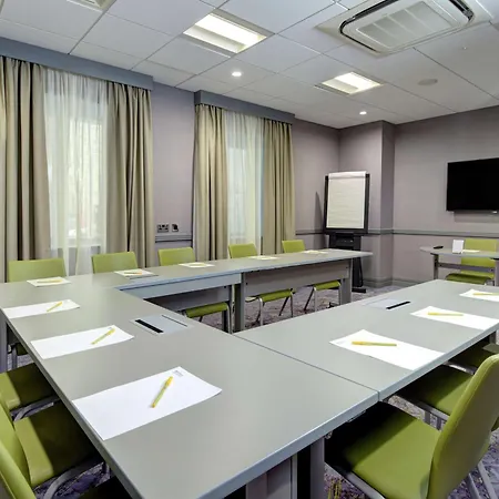 Hilton Garden Centre 4*