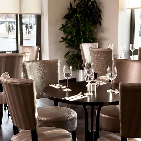 Hilton Garden Centre 4*