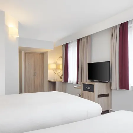 Hilton Garden Centre 4*