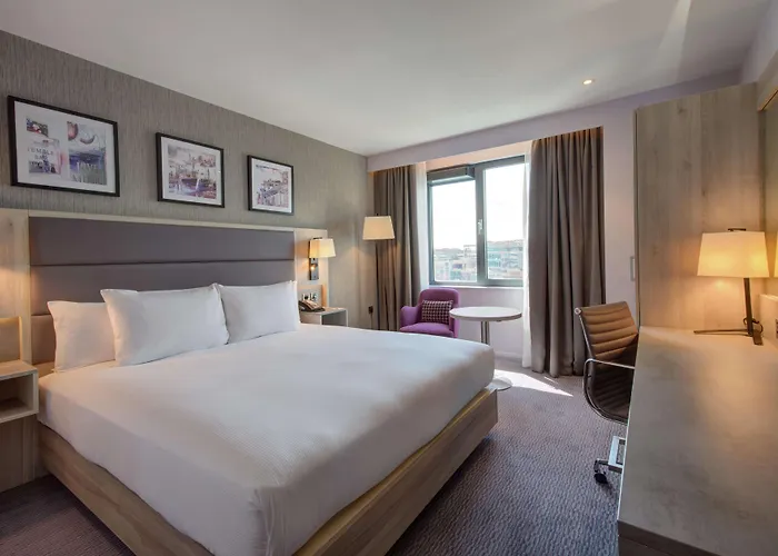 Hilton Garden Centre 4*