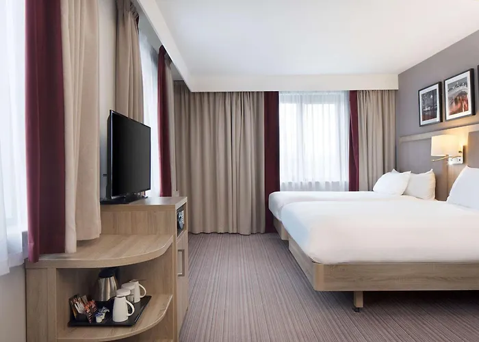 Hilton Garden Centre 4*