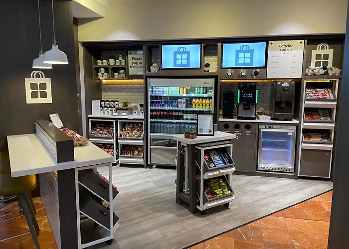 Hilton Garden Centre מלון