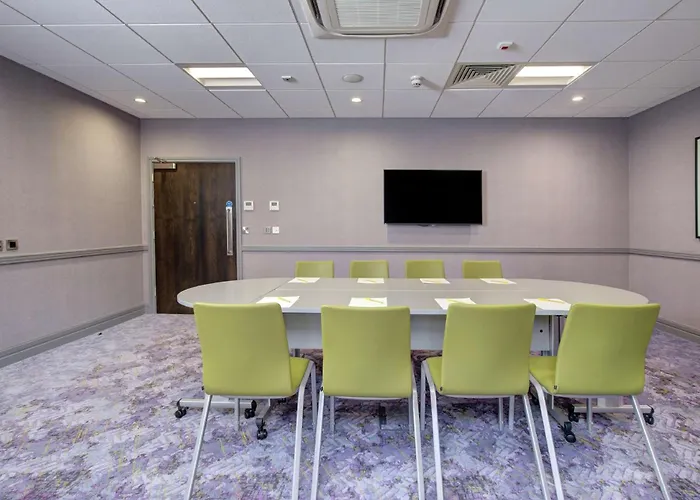 Hilton Garden Centre Hotel 4*