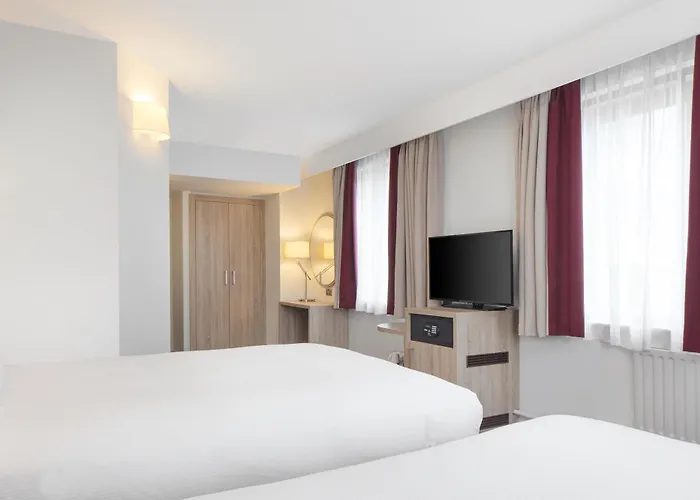 Hilton Garden Centre 4*