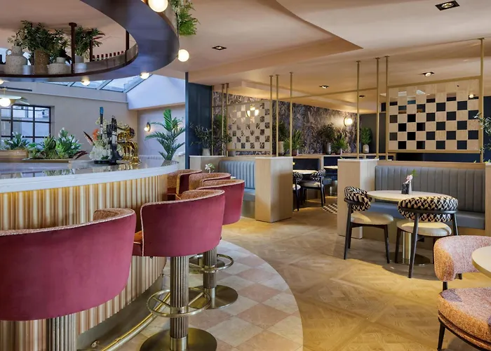 Hilton Garden Centre 4*