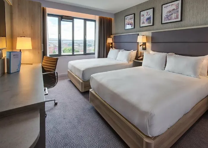 فندق Hilton Garden Centre 4*