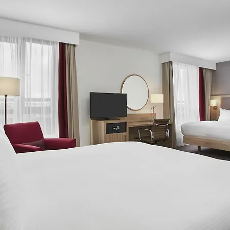 Hilton Garden Centre 4*