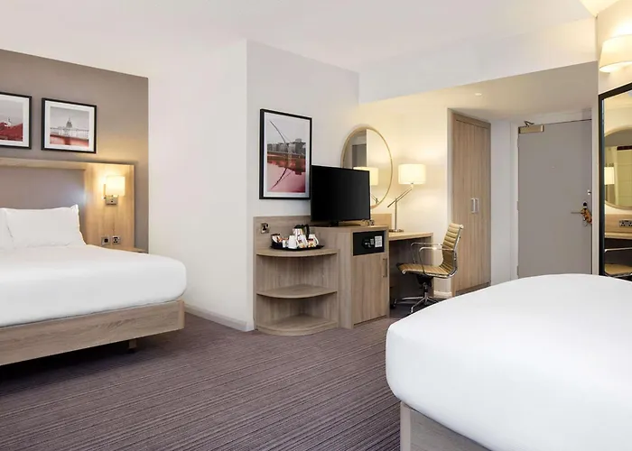 Hilton Garden Centre Hotel 4*