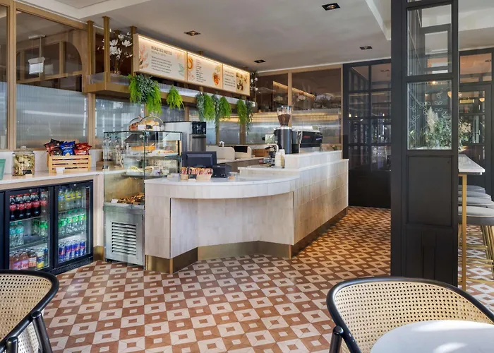 Hilton Garden Centre 4*